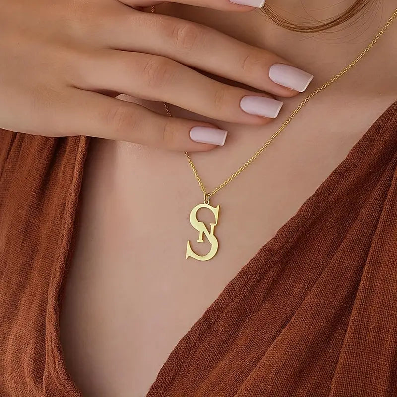 Büyük Küçük Harf Kombinasyonlu Modern Kolye | 925 Gümüş