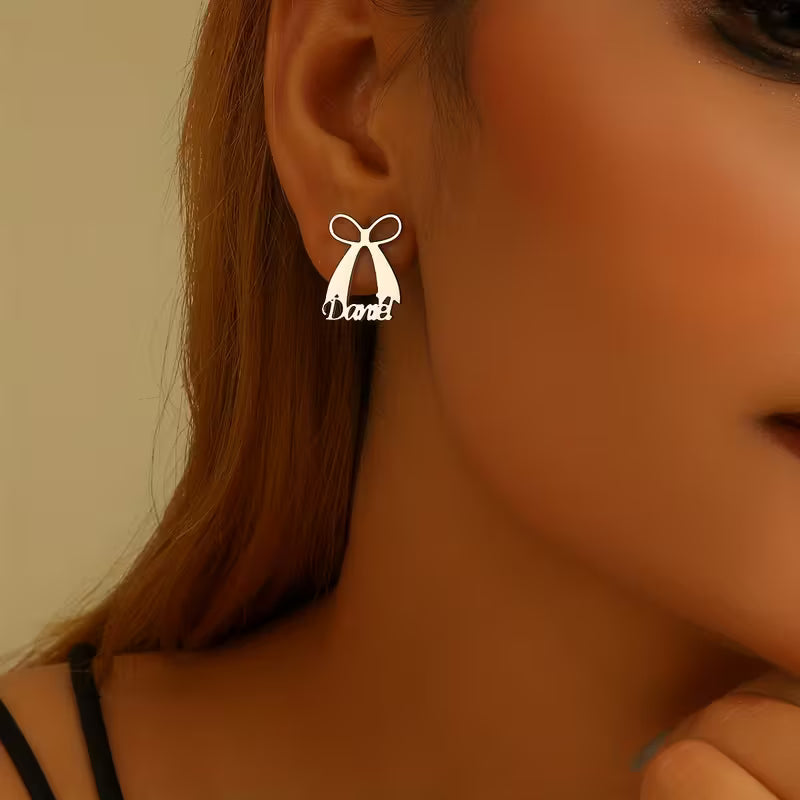 Özel Fiyonk Şeklinde İsimli Küpe | 925 Gümüş