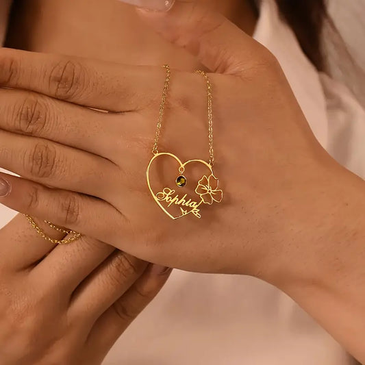 Kalp Şeklinde Doğum Çiçeği ve Doğum Taşı İsim Kolye | 925 Gümüş