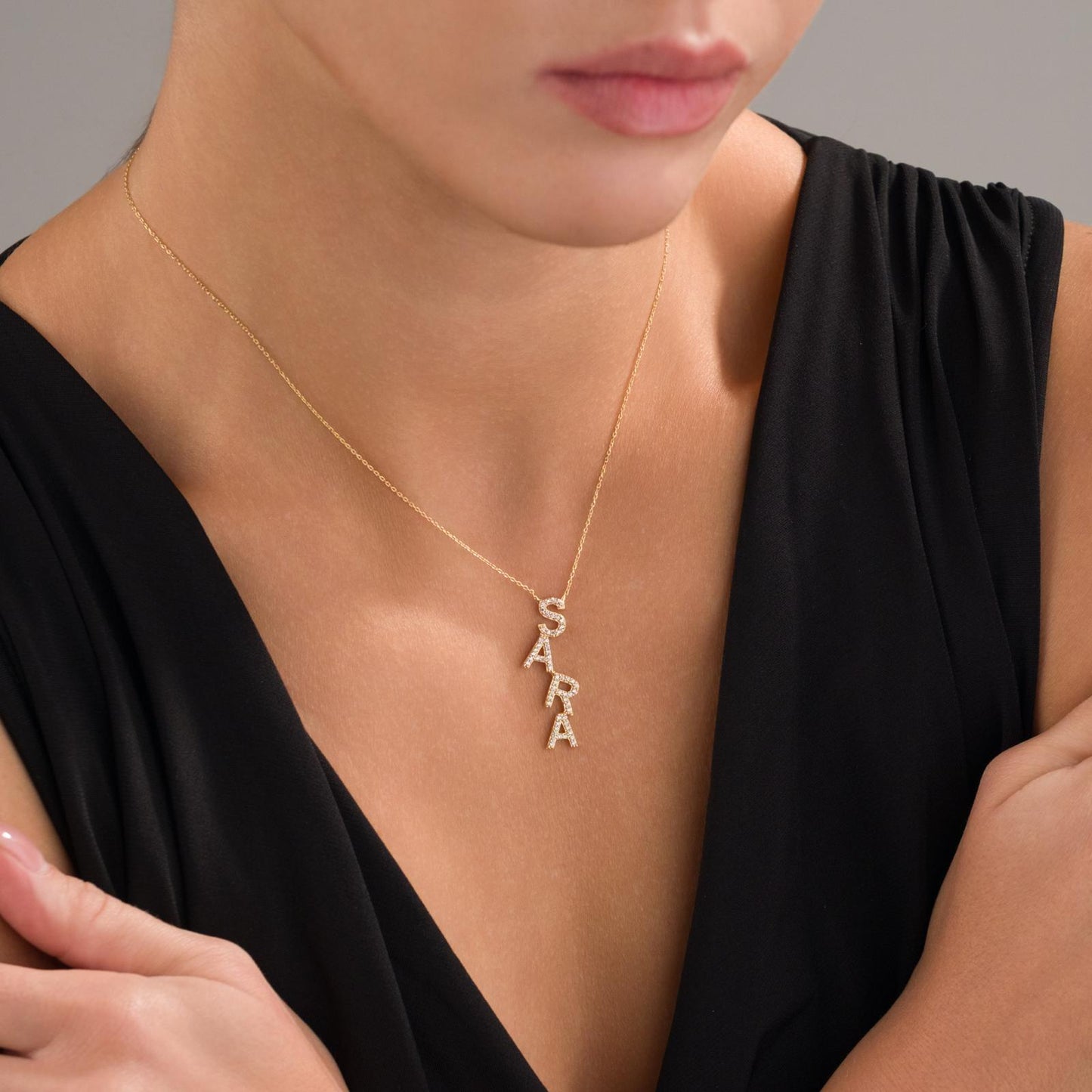 DİKEY İSİM TAŞLI HARF KOLYE | 925 Gümüş